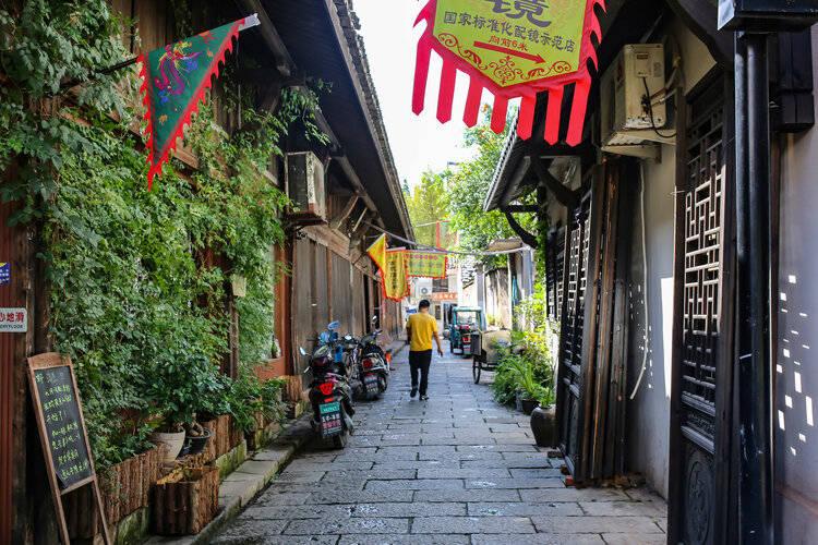 宣(汉)南(坝)复线通车 铺就沿线50余万群众的幸福路